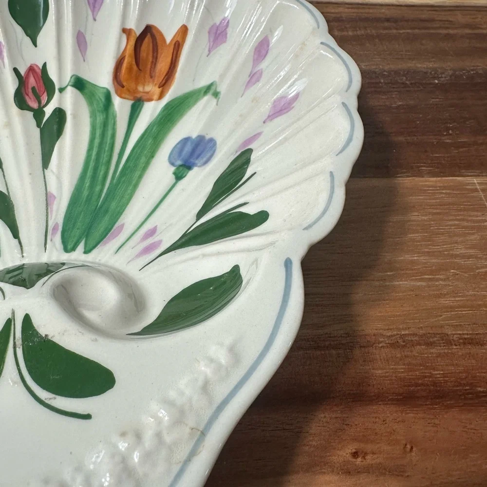 Vintage Blue Ridge Pottery. Hand-Painted Floral Shell Dish - Cream with  Flowers
